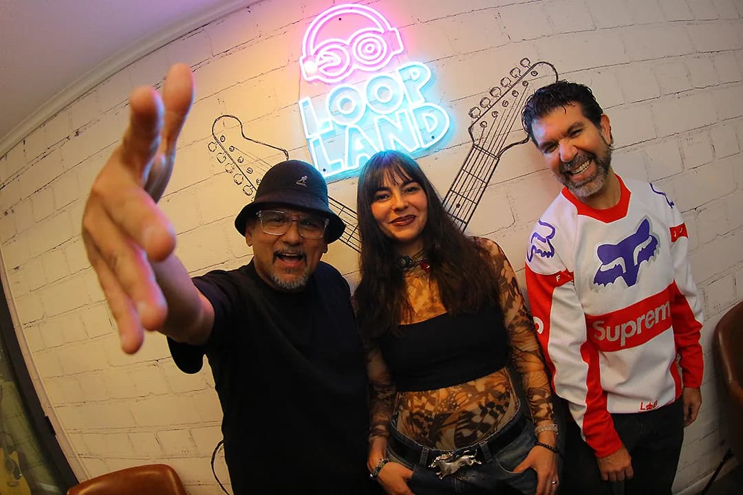 La tripulación de Aerolíneas Seo2 en el primer ensayo en Loopland Records